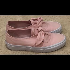 pink bow vans